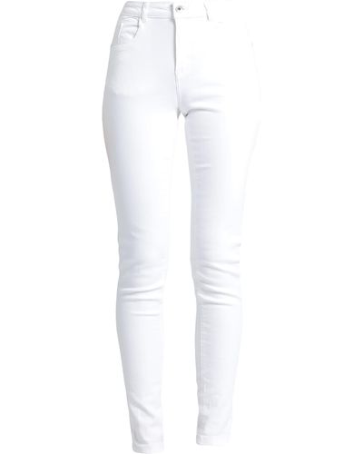 B.Young Jeans - White