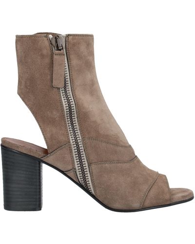 Chloé Ankle Boots - Brown