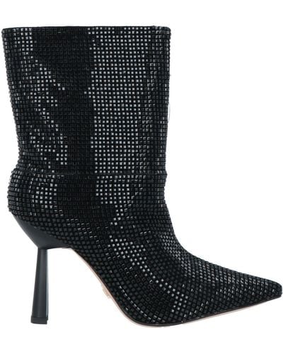 Lola Cruz Ankle Boots - Black