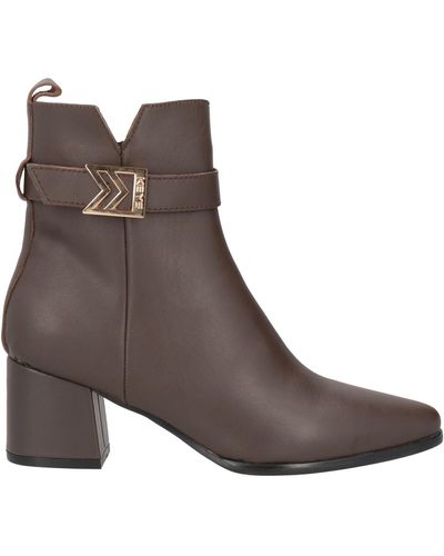 Keys Ankle Boots - Brown