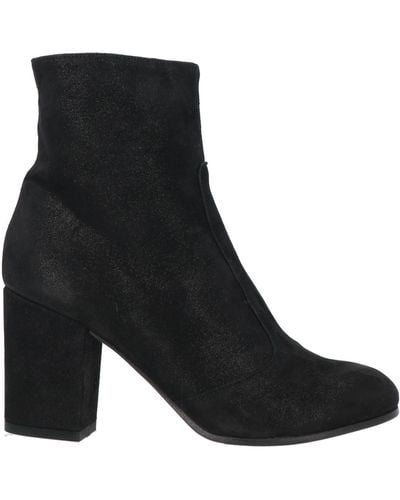 Nenette Ankle Boots - Black
