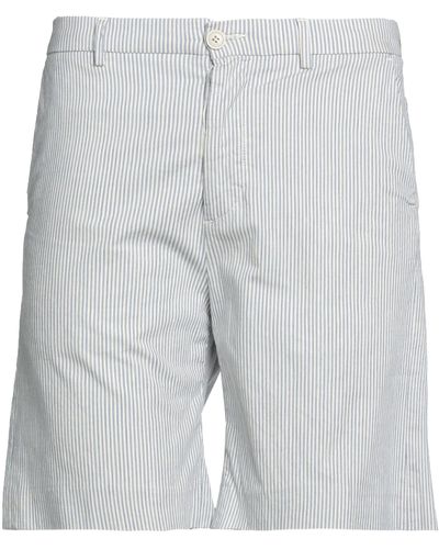 TRUE NYC Shorts & Bermuda Shorts - Gray