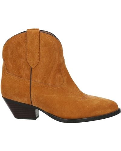 Lola Cruz Ankle Boots - Brown