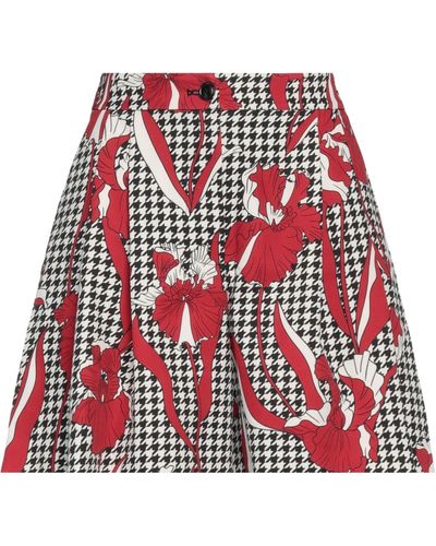 Boutique Moschino Shorts & Bermuda Shorts - Red