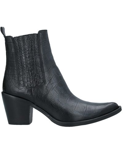 Mally Ankle Boots - Black