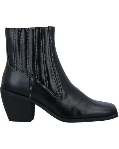 Vanessa Wu Ankle Boots - Black