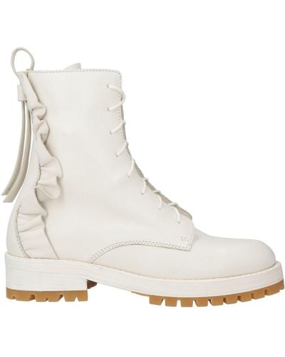 Red(V) Ankle Boots - White