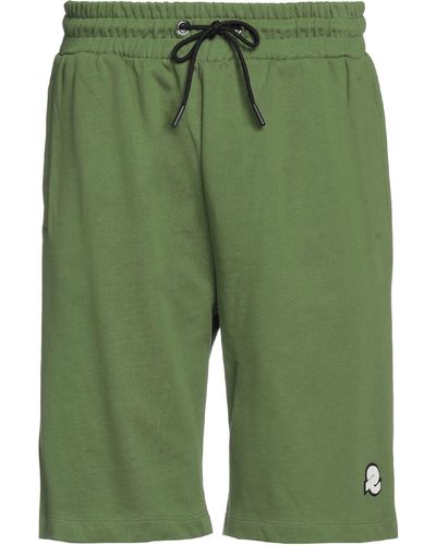 INVICTA WATCH Shorts & Bermuda Shorts - Green