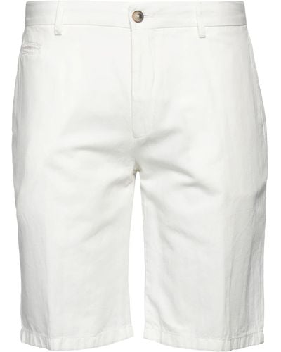 Altea Shorts & Bermuda Shorts - White