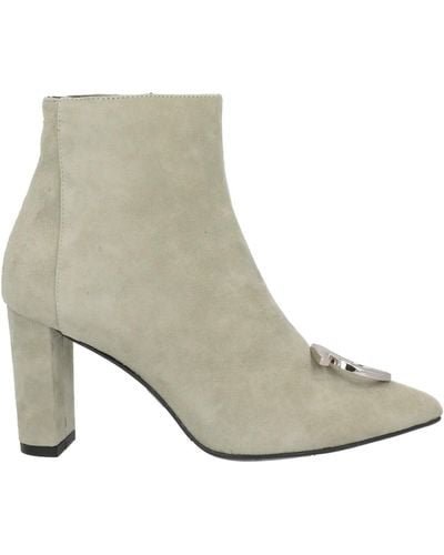 Albano Ankle Boots - White