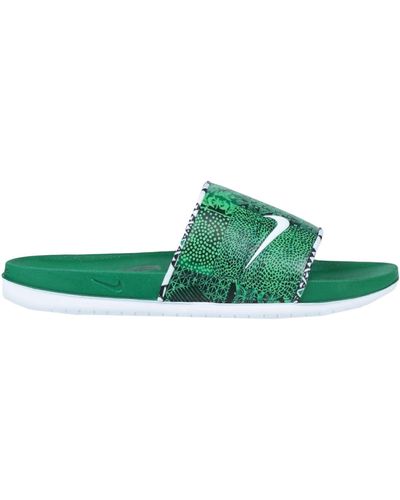 Nike camouflage flip best sale flops