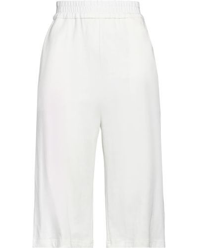 EMMA & GAIA Cropped Pants - White