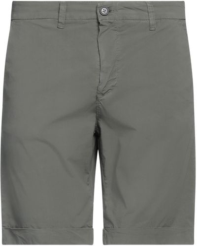 Alpha Studio Shorts & Bermuda Shorts - Gray