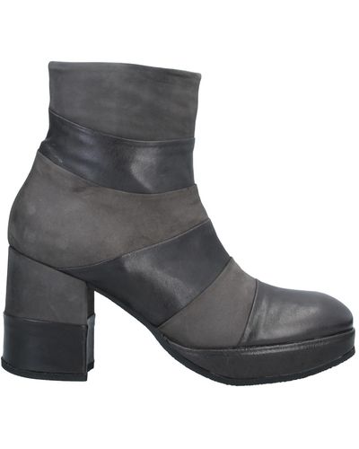 Ixos Ankle Boots - Gray