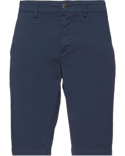 Reign Shorts & Bermuda Shorts - Blue