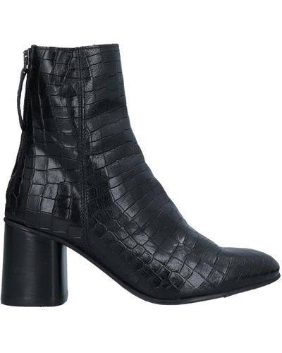 Elia Maurizi Ankle Boots - Black