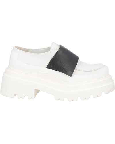 Plan C Loafers - White