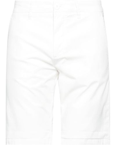 Guess Shorts & Bermuda Shorts - White