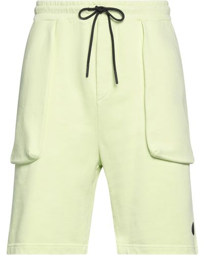 North Sails Shorts & Bermuda Shorts - Yellow