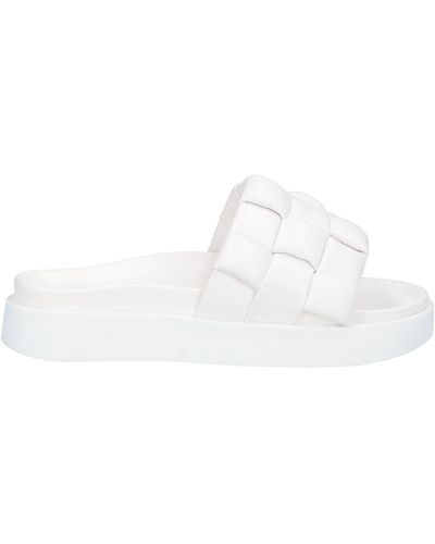 Inuikii Sandals - White