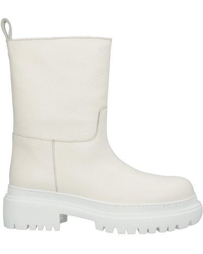 P.A.R.O.S.H. Ankle Boots - White