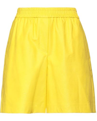 Nude Shorts & Bermuda Shorts - Yellow