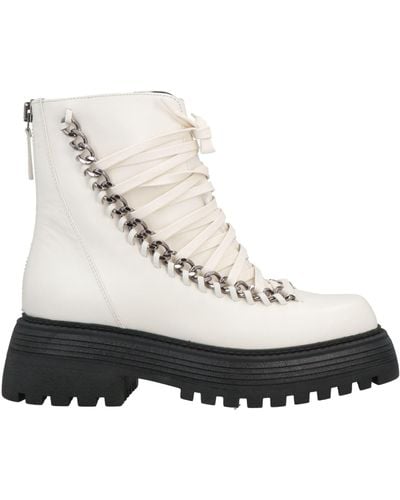 ALEVI Ankle Boots - White
