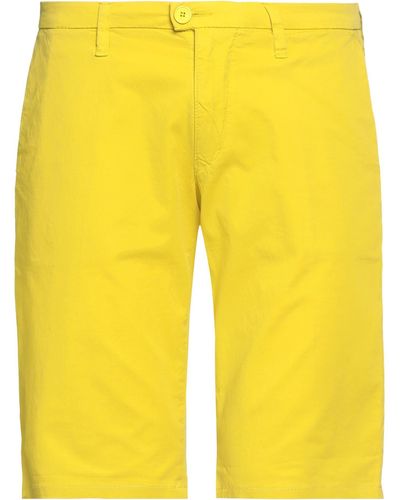 DRYKORN Shorts & Bermuda Shorts - Yellow