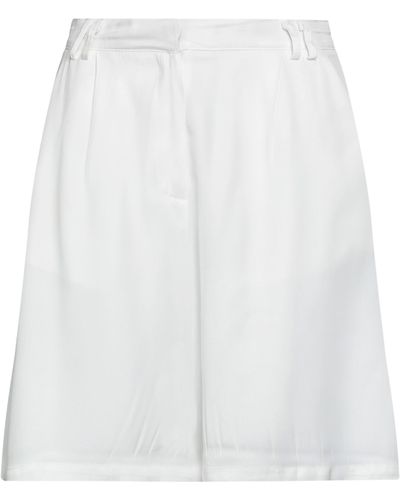 Silvian Heach Shorts & Bermudashorts - Weiß