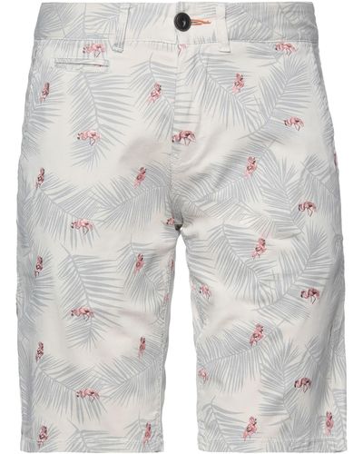 Pepe Jeans Shorts & Bermuda Shorts - White