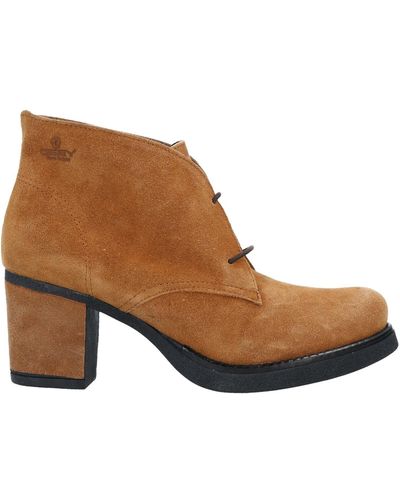 Osey Ankle Boots - Brown