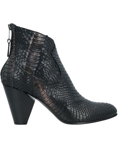 Strategia Ankle Boots - Grey
