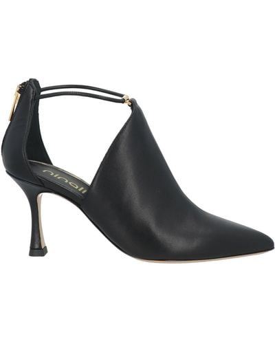 Ninalilou Pumps - Black