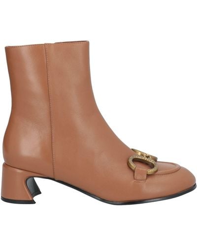 Jeannot Ankle Boots - Brown