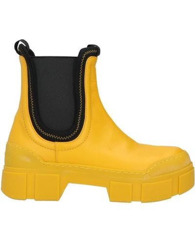 Vic Matié Ankle Boots - Yellow