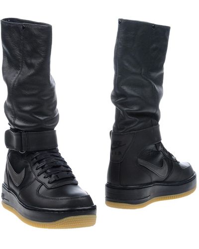 Nike Boots - Black