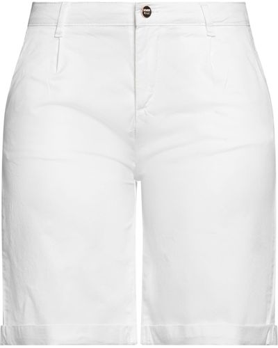 Fracomina Shorts & Bermuda Shorts - White