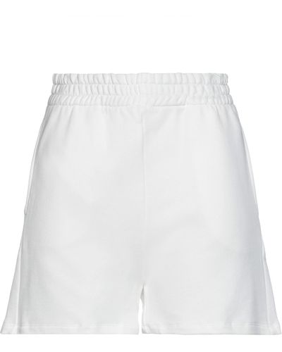 Soallure Shorts & Bermuda Shorts - White