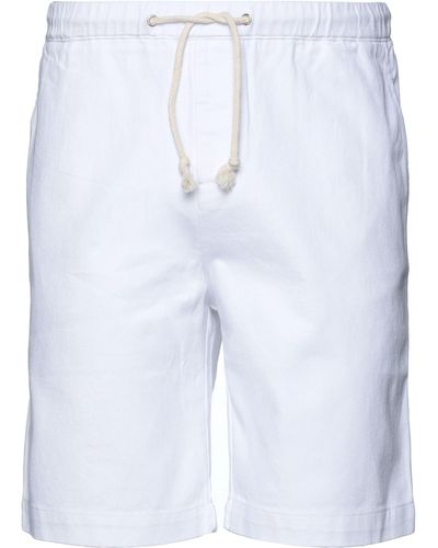 Le Mont St Michel Shorts & Bermudashorts - Weiß