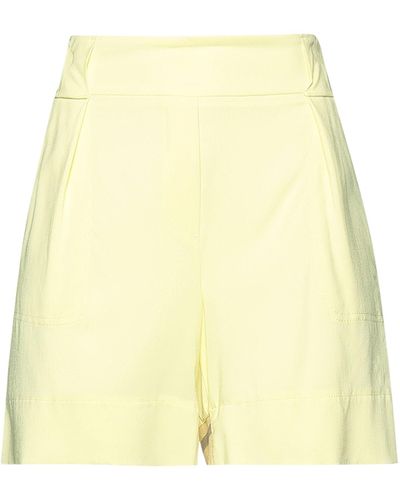 Lorena Antoniazzi Shorts & Bermuda Shorts - Yellow