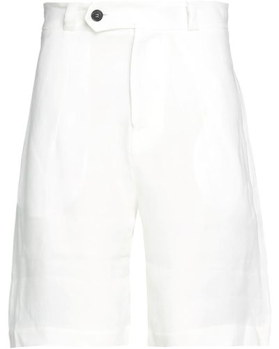 Isabel Benenato Shorts & Bermuda Shorts - White