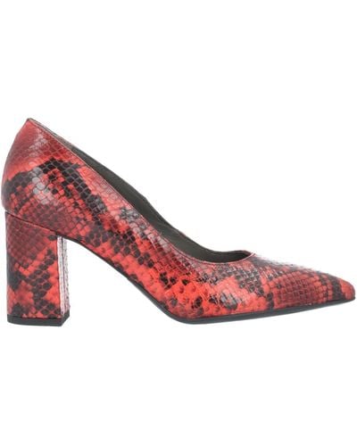 Janet & Janet Court Shoes - Red