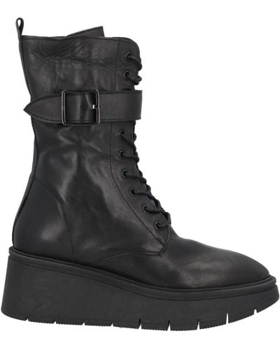 Rebel Queen Ankle Boots - Black
