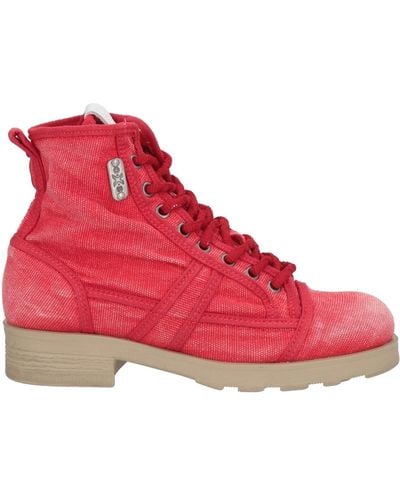 O.x.s. Ankle Boots - Red