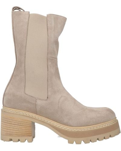 Laura Bellariva Ankle Boots - Natural