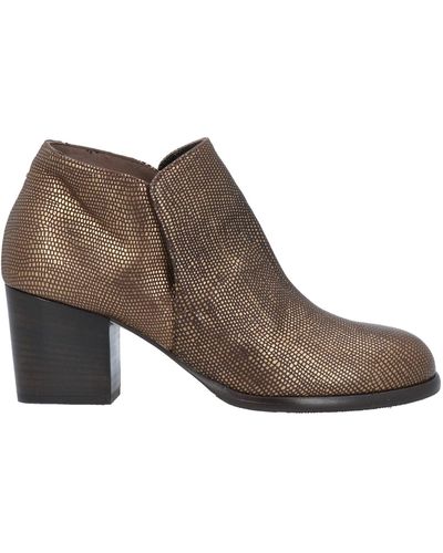 Rose's Roses Ankle Boots - Brown