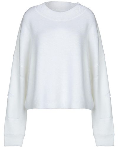 RTA Jumper - White