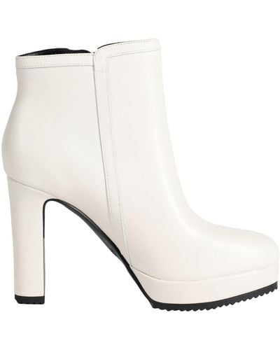 DKNY Ankle Boots - White