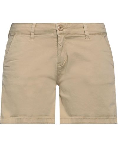 Le Temps Des Cerises Shorts & Bermuda Shorts - Natural