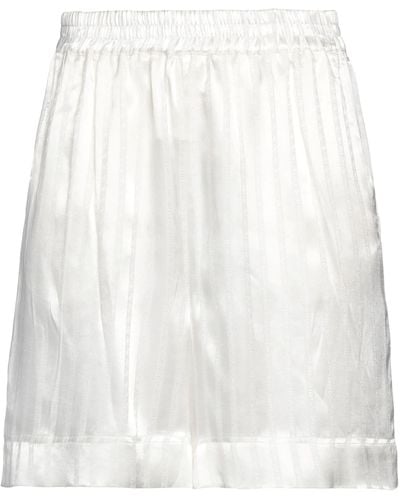Gestuz Shorts & Bermuda Shorts - White